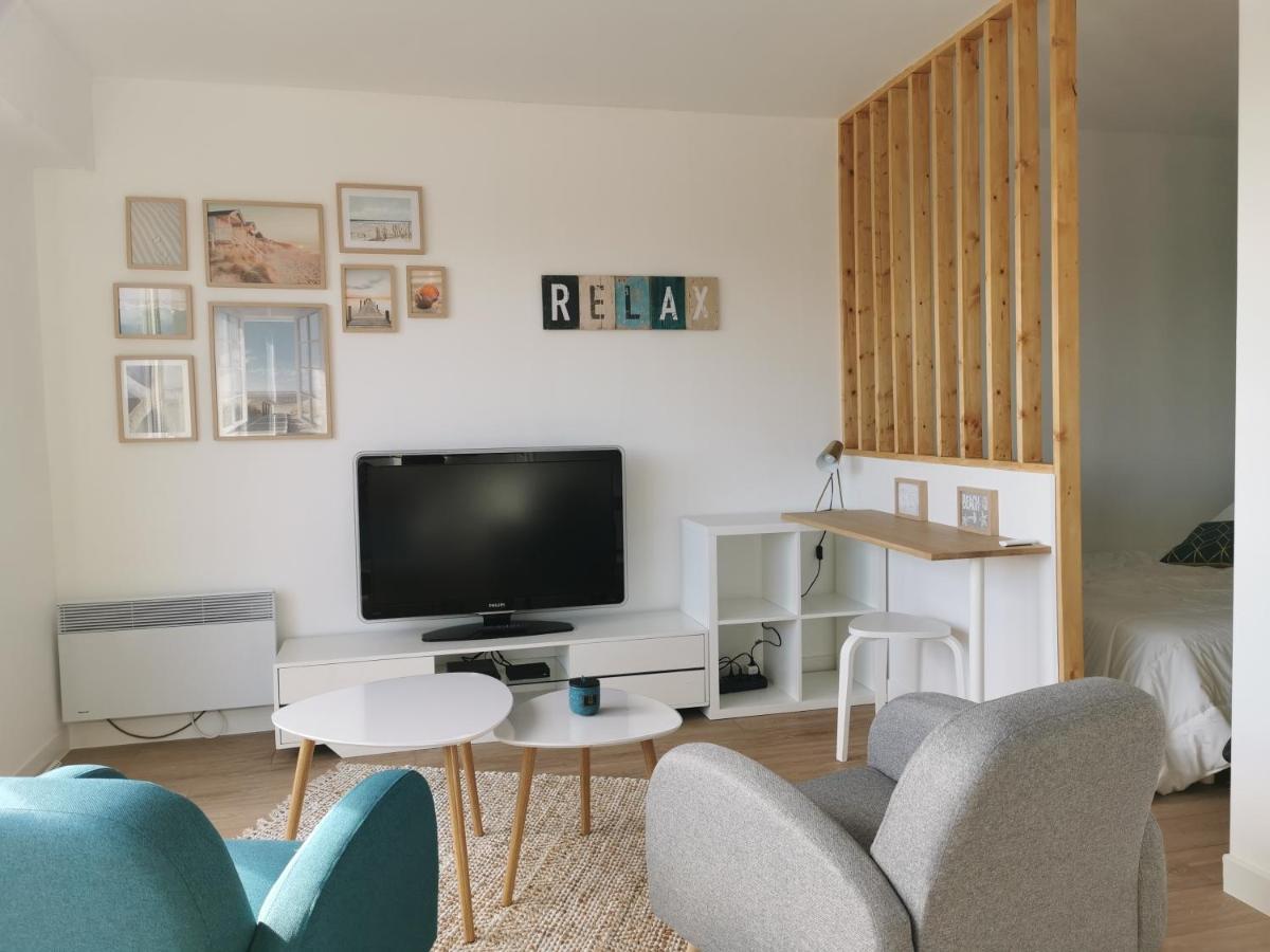 Appartement Lumineux Avec Balcon Et Parking 瑟堡 外观 照片
